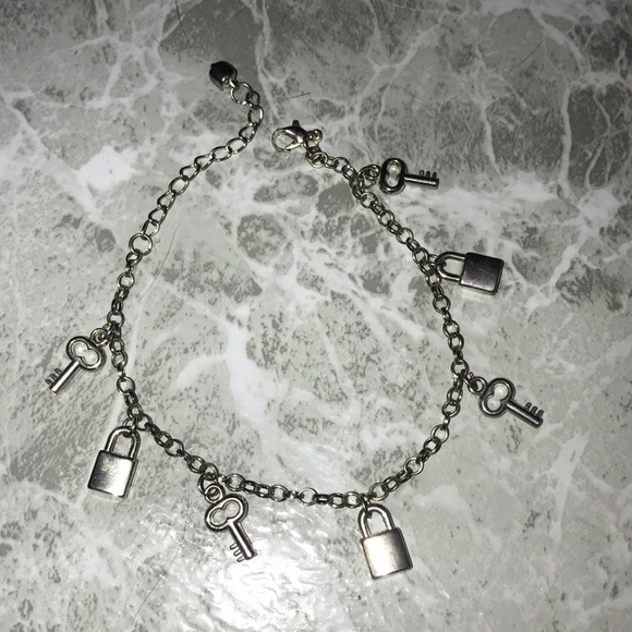 Urban Outfitters Jewelry - Lock and Key bracelet 🔐 ‼️‼️‼️‼️‼️‼️